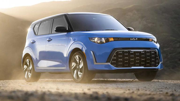 2023 Kia Soul Front Right in Blue